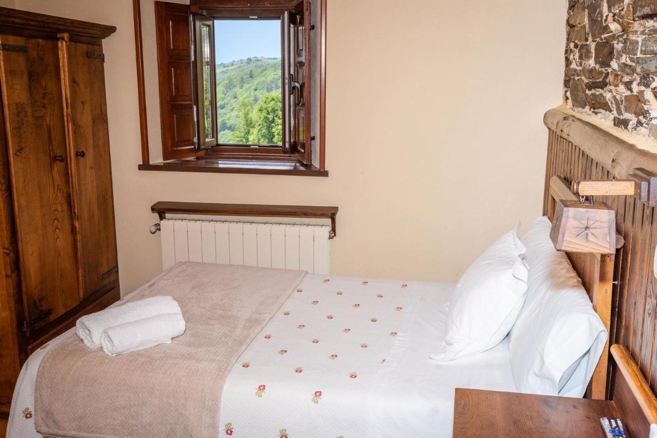 Apartamentos Rurales Casa Riveras Santa Eulalia de Oscos Extérieur photo