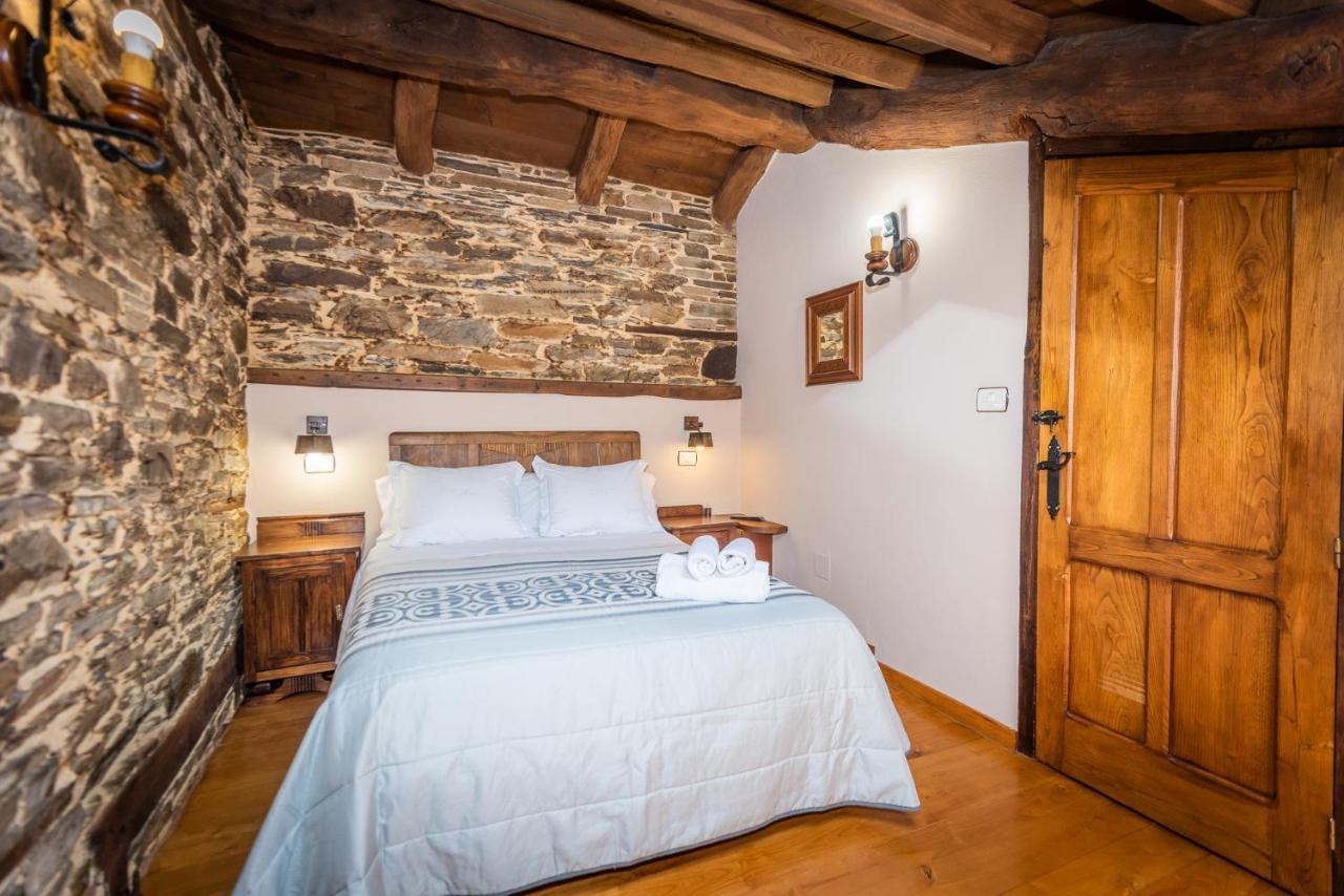 Apartamentos Rurales Casa Riveras Santa Eulalia de Oscos Extérieur photo