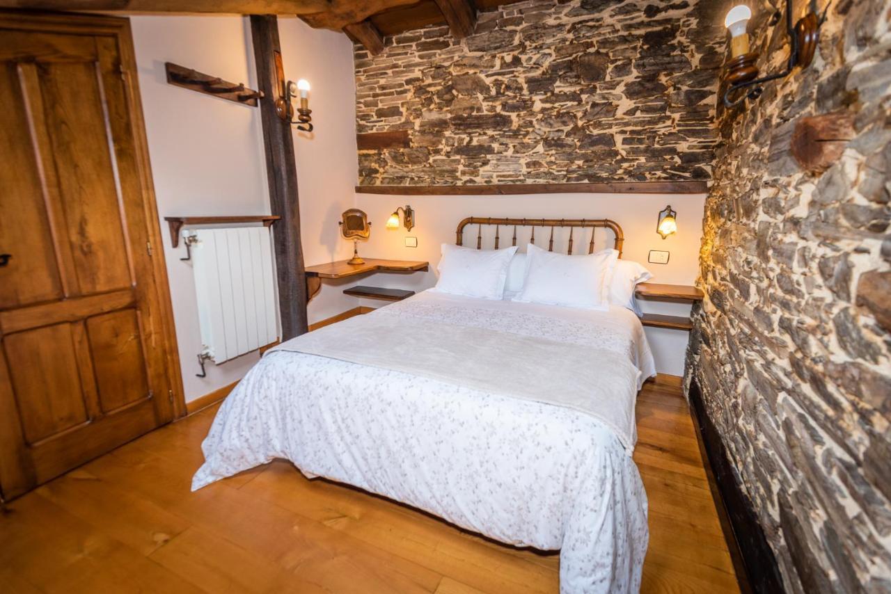 Apartamentos Rurales Casa Riveras Santa Eulalia de Oscos Extérieur photo