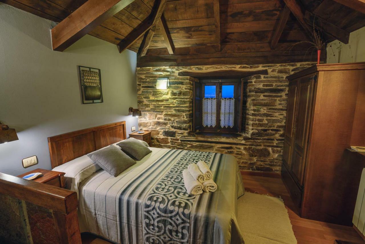 Apartamentos Rurales Casa Riveras Santa Eulalia de Oscos Extérieur photo