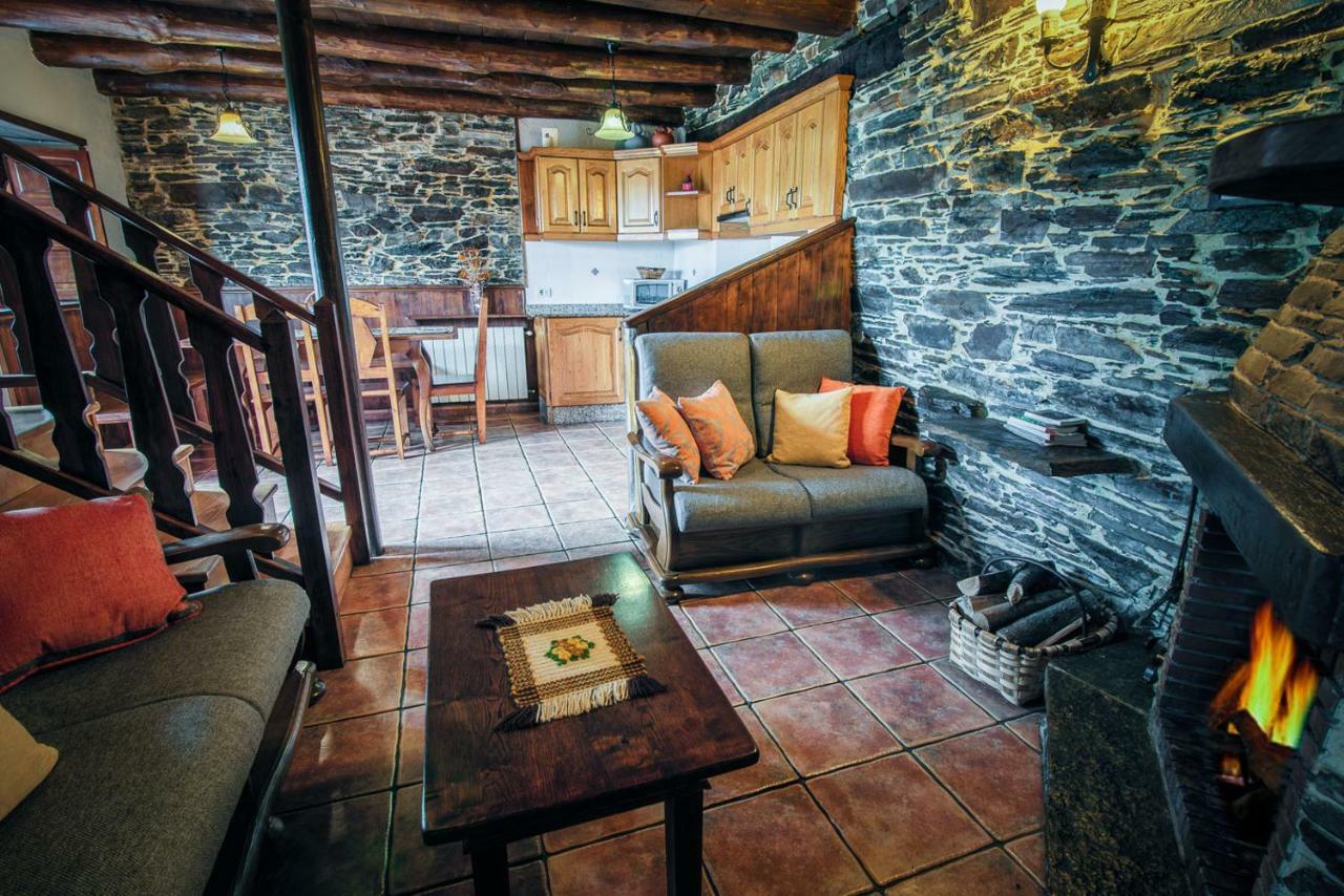 Apartamentos Rurales Casa Riveras Santa Eulalia de Oscos Extérieur photo