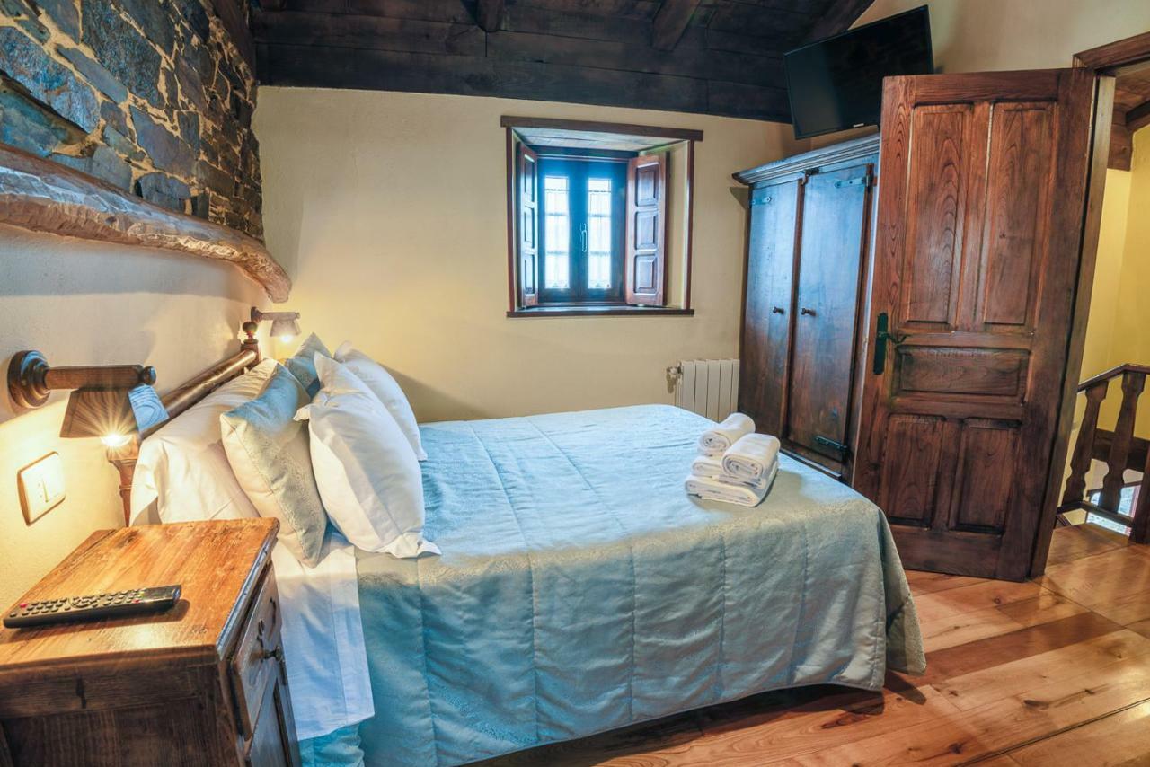 Apartamentos Rurales Casa Riveras Santa Eulalia de Oscos Extérieur photo
