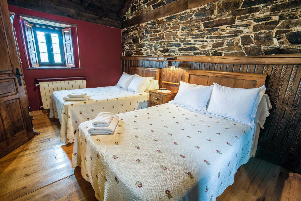 Apartamentos Rurales Casa Riveras Santa Eulalia de Oscos Extérieur photo